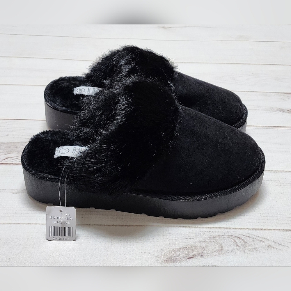 Rouge Helium Black Faux Fur Slip On Slipper Shoes - New With Tags